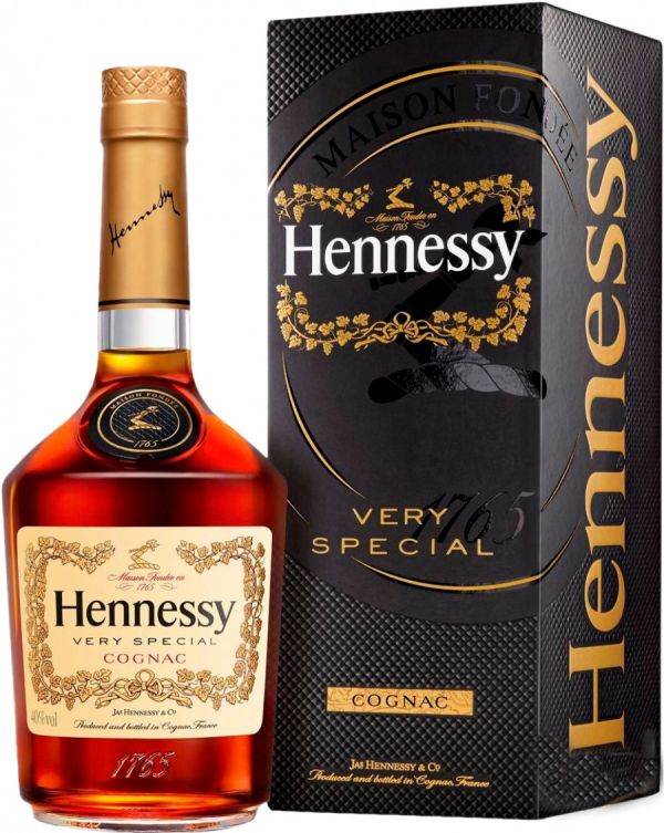 Коньяк "Hennessy" V.S, gift box, 0.5 л