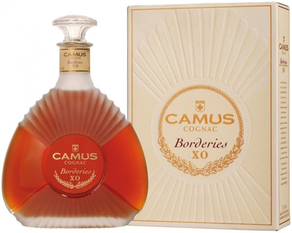 Коньяк "Camus" X.O. Borderies, gift box, 0.7 л